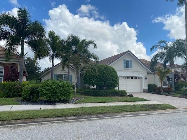 Recently Sold: $441,000 (3 beds, 2 baths, 2283 Square Feet)