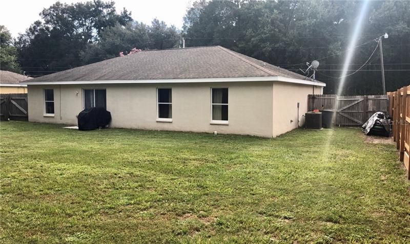 Recently Sold: $165,000 (3 beds, 2 baths, 1296 Square Feet)