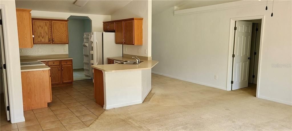 Recently Rented: $1,250 (3 beds, 2 baths, 1818 Square Feet)