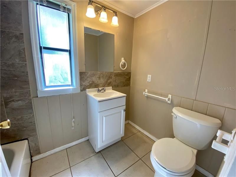 最近租的: $825 (2 贝兹, 1 浴室, 1460 平方英尺)