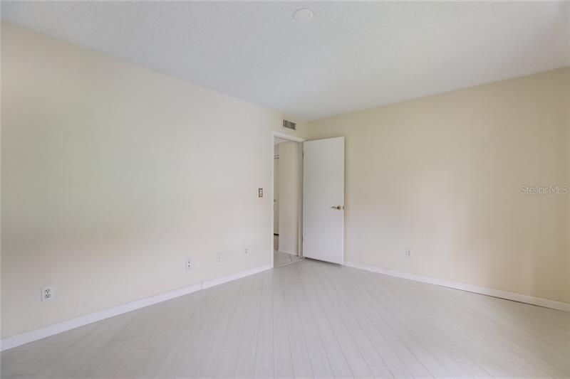Recently Sold: $389,000 (2 beds, 2 baths, 1150 Square Feet)