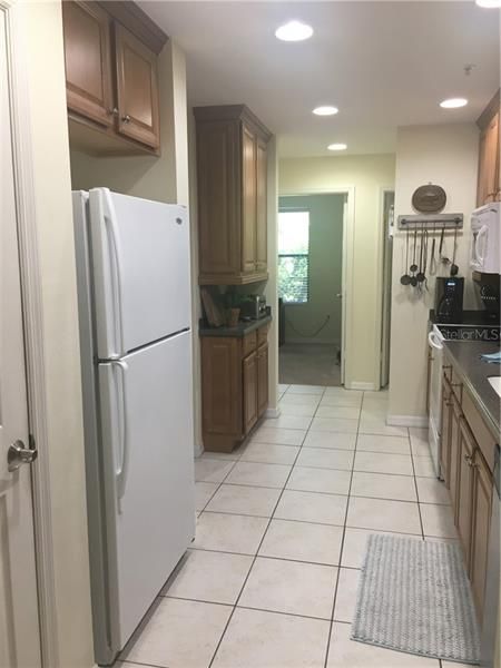 Recently Rented: $1,875 (3 beds, 2 baths, 1381 Square Feet)