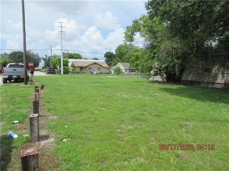 Vendido Recientemente: $37,900 (0.17 acres)