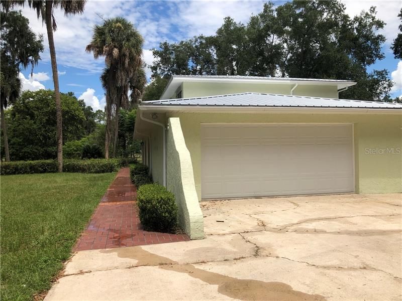 Recently Sold: $349,900 (5 beds, 3 baths, 3204 Square Feet)