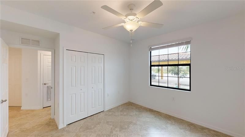 Recently Sold: $219,999 (2 beds, 2 baths, 1301 Square Feet)