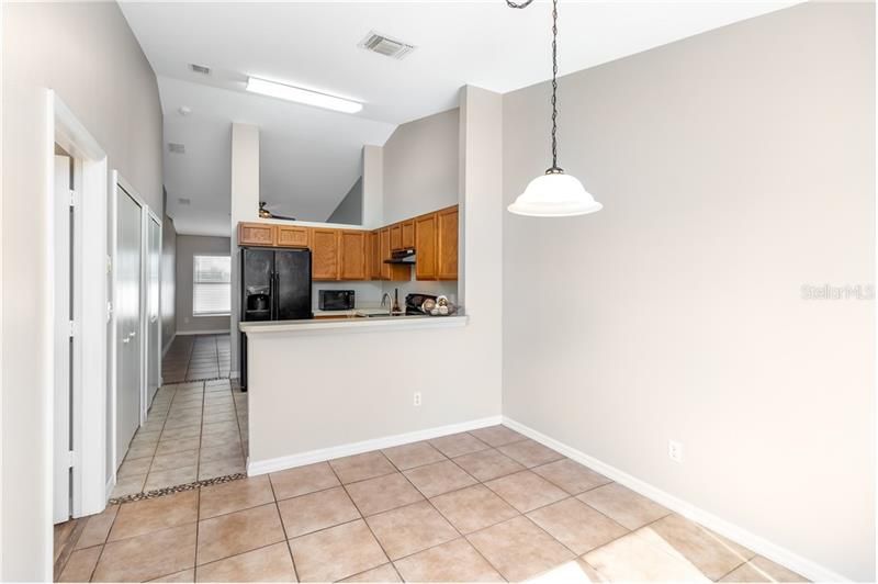 Recently Sold: $138,000 (2 beds, 2 baths, 902 Square Feet)