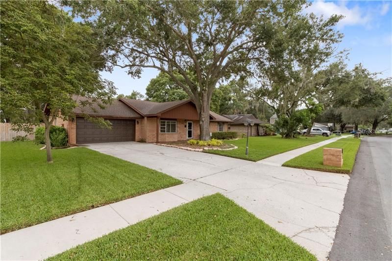 Recently Sold: $230,000 (3 beds, 2 baths, 1440 Square Feet)