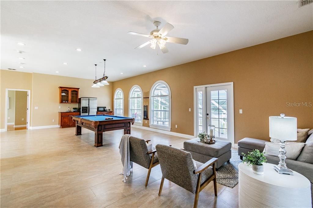 Recently Sold: $825,000 (5 beds, 4 baths, 5068 Square Feet)