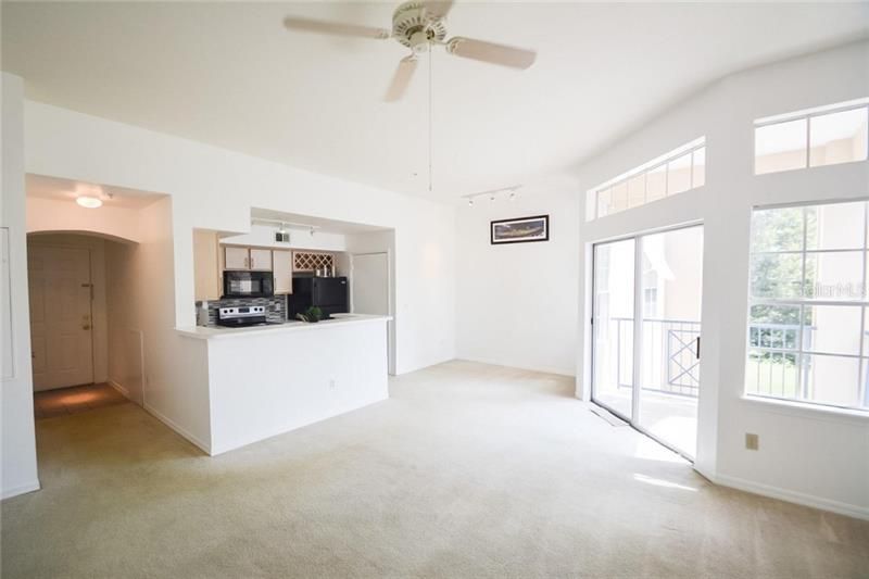 Recently Sold: $122,000 (2 beds, 2 baths, 1127 Square Feet)