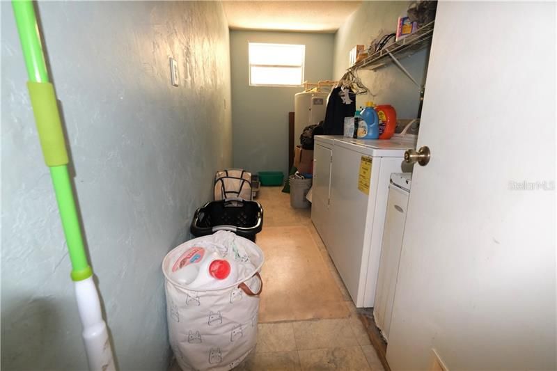 Vendido Recientemente: $169,000 (3 camas, 2 baños, 1800 Pies cuadrados)