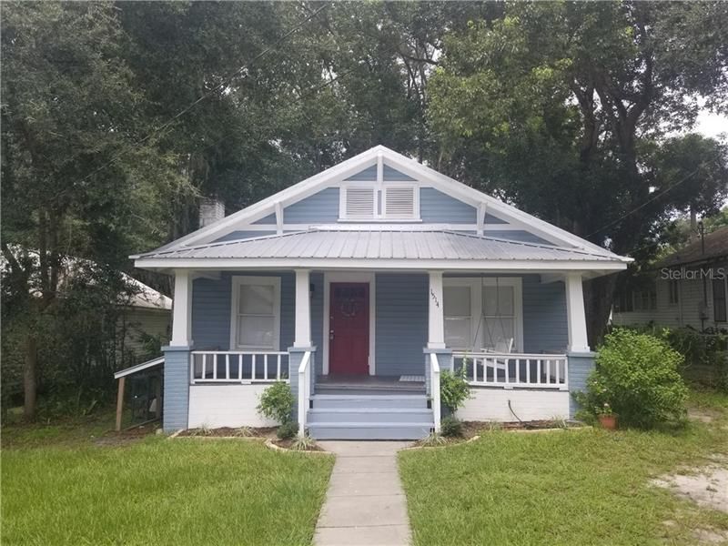 Recently Rented: $1,200 (3 beds, 1 baths, 952 Square Feet)