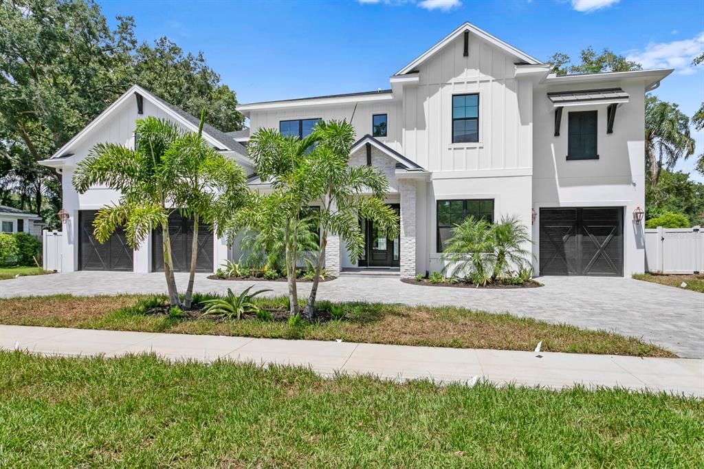 Recently Sold: $1,850,000 (5 beds, 4 baths, 4466 Square Feet)