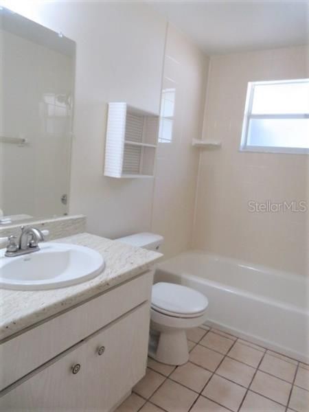 Recently Rented: $1,800 (3 beds, 2 baths, 1482 Square Feet)