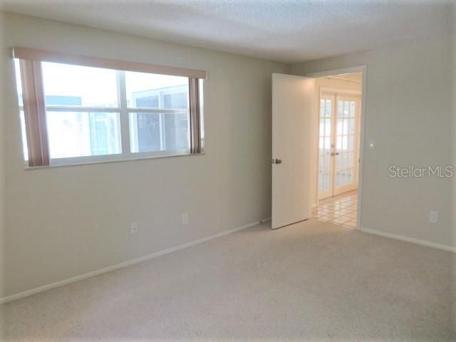 Recently Rented: $1,800 (3 beds, 2 baths, 1482 Square Feet)