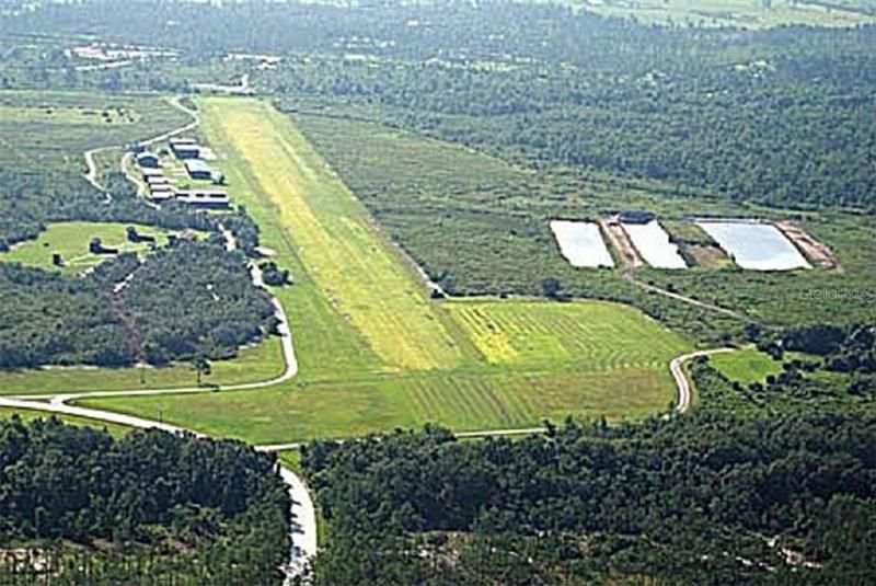 3000 ft private airstrip with hangars on the strip