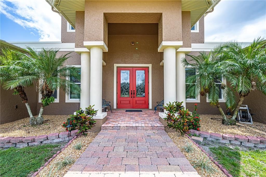 Recently Sold: $899,999 (4 beds, 3 baths, 6699 Square Feet)