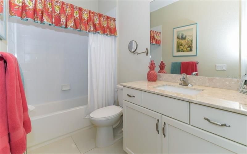 Recently Sold: $350,000 (2 beds, 2 baths, 1577 Square Feet)