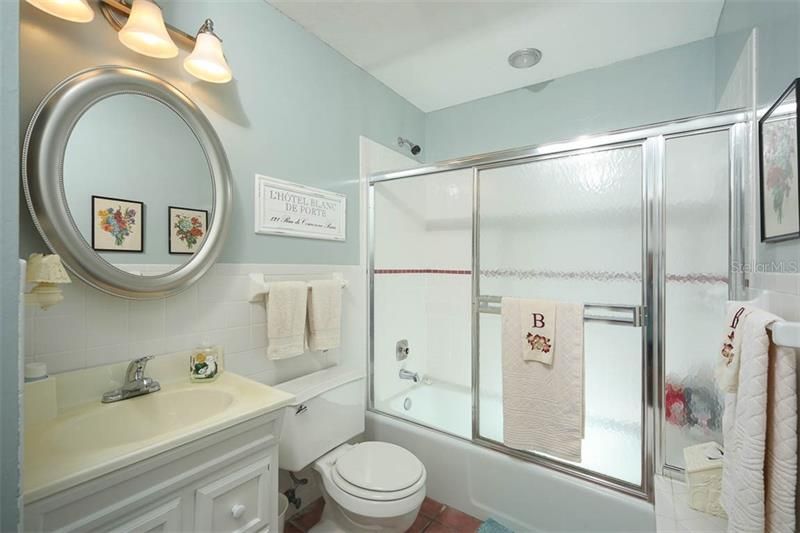 最近售出: $850,000 (3 贝兹, 2 浴室, 3618 平方英尺)