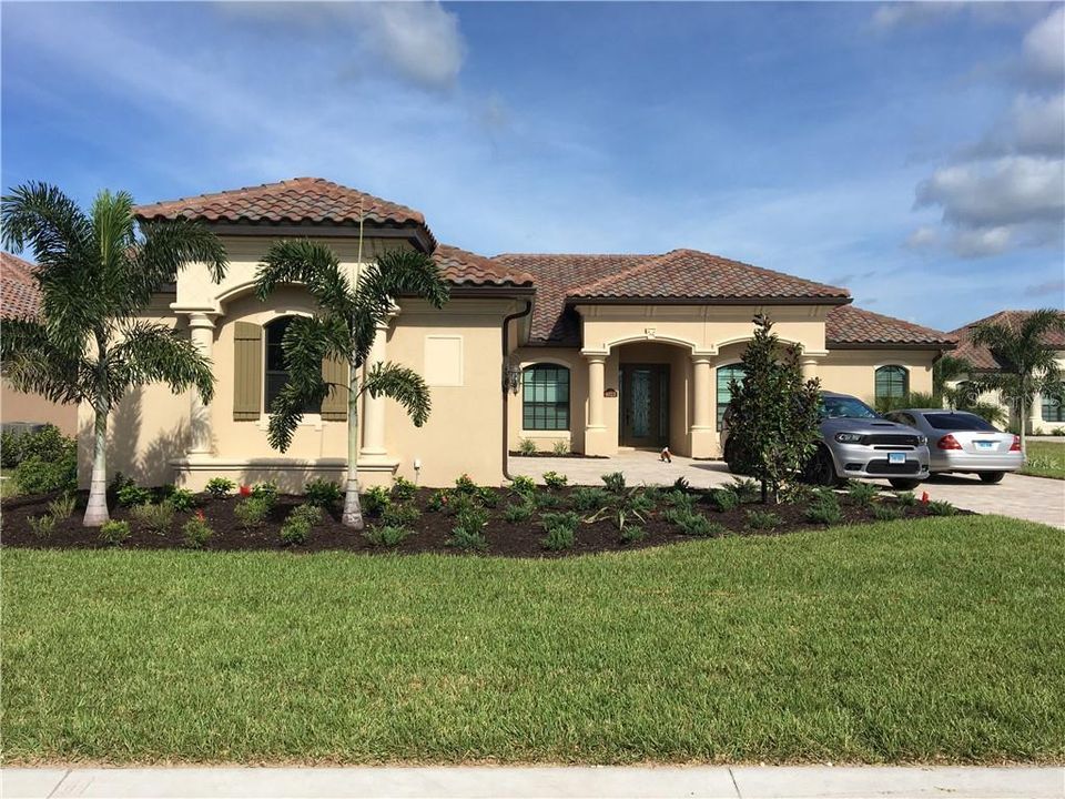 最近售出: $576,355 (3 贝兹, 2 浴室, 2394 平方英尺)