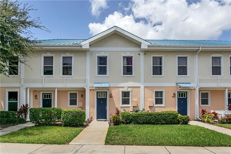 Recently Sold: $165,000 (3 beds, 2 baths, 1408 Square Feet)