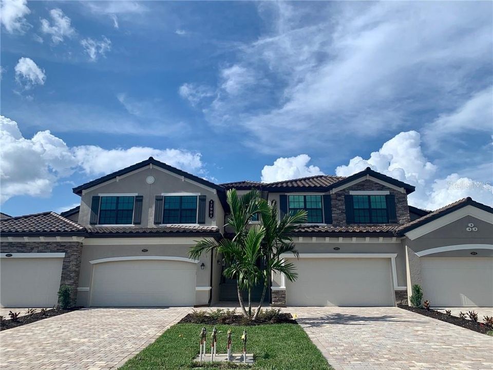 Recently Sold: $354,995 (3 beds, 2 baths, 2110 Square Feet)