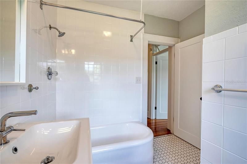 最近租的: $2,795 (4 贝兹, 3 浴室, 2792 平方英尺)