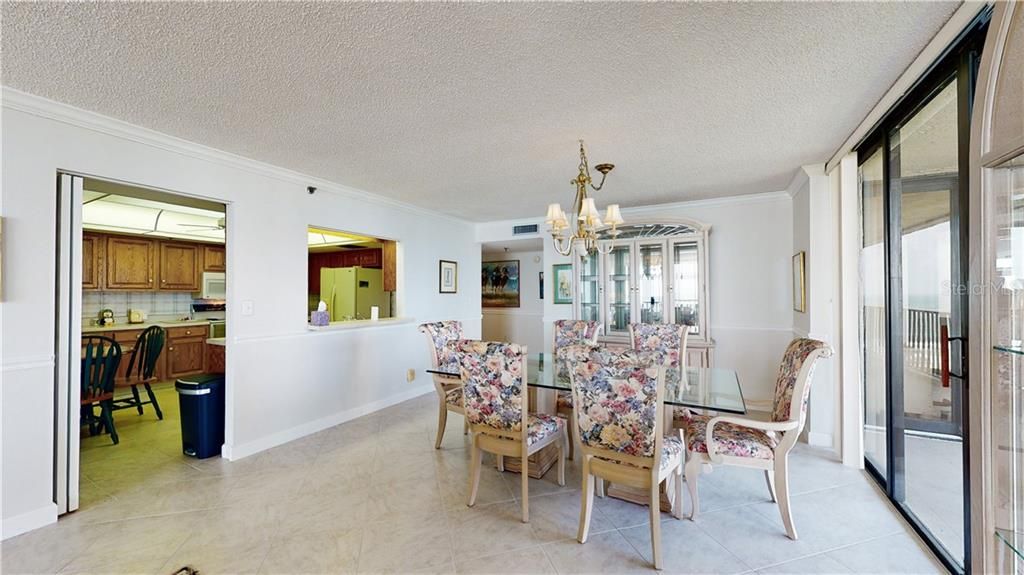 Recently Sold: $365,000 (2 beds, 2 baths, 1436 Square Feet)