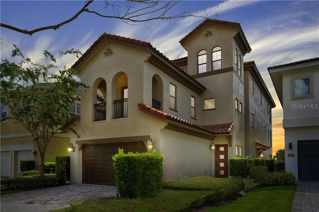 Recently Sold: $750,000 (4 beds, 4 baths, 4607 Square Feet)