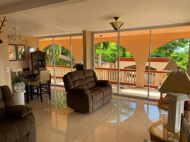 Vendido Recientemente: $195,000 (5 camas, 3 baños, 0 Pies cuadrados)