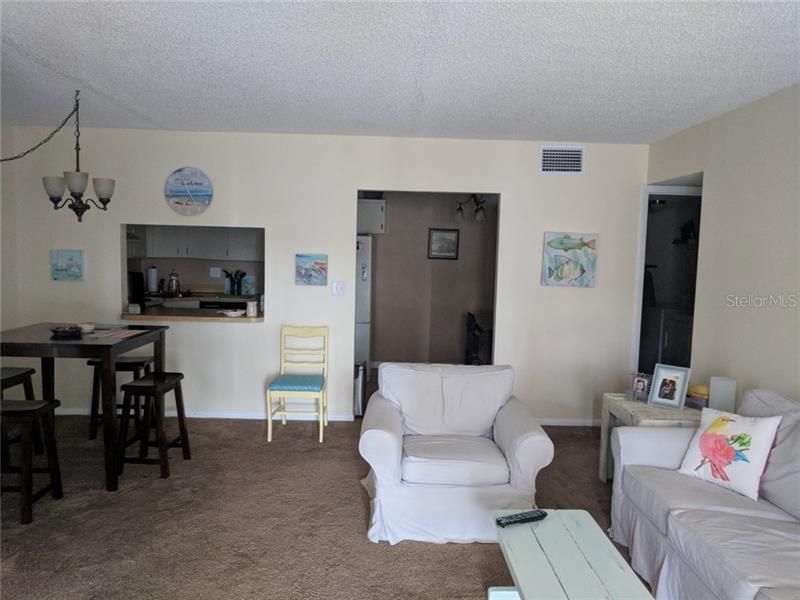 Recently Sold: $129,900 (2 beds, 2 baths, 1085 Square Feet)