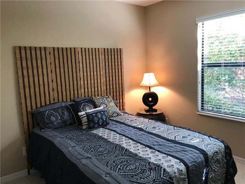 Recently Rented: $3,500 (3 beds, 2 baths, 1381 Square Feet)