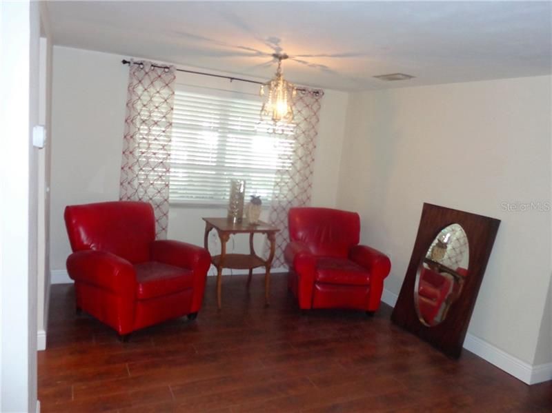 Recently Sold: $164,000 (2 beds, 2 baths, 1330 Square Feet)