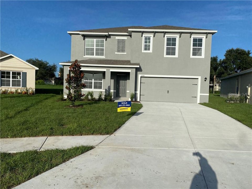 最近售出: $278,990 (5 贝兹, 3 浴室, 2601 平方英尺)