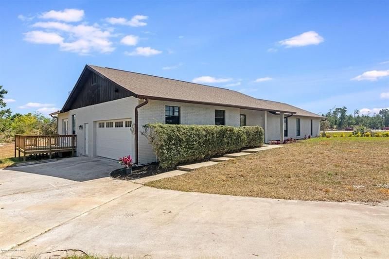 Recently Sold: $380,000 (5 beds, 2 baths, 2298 Square Feet)