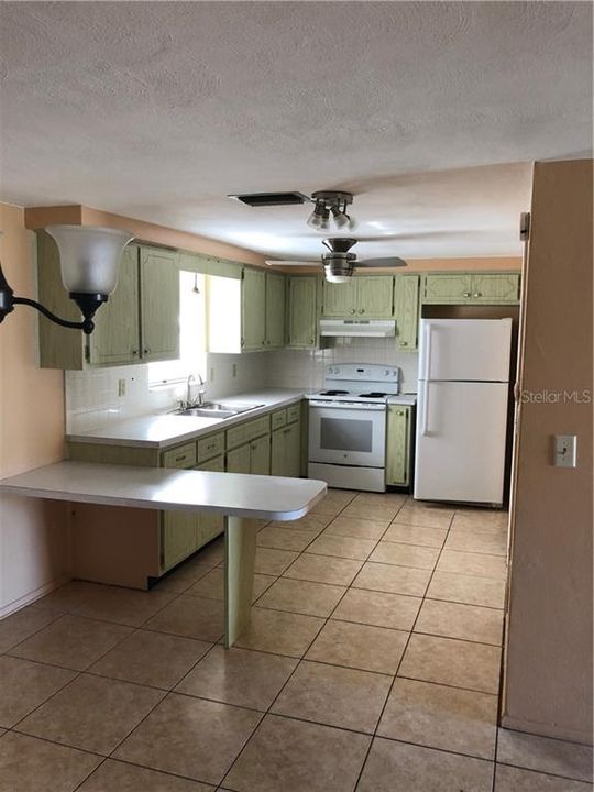 Recently Rented: $1,050 (2 beds, 2 baths, 1206 Square Feet)