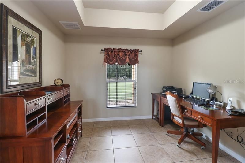 Recently Sold: $550,000 (3 beds, 2 baths, 3005 Square Feet)