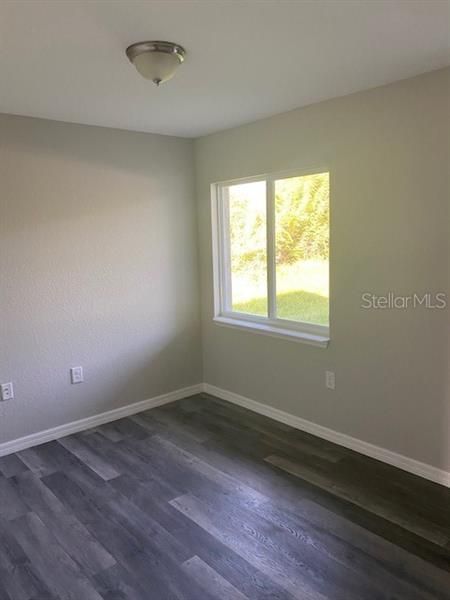 Recently Rented: $1,300 (3 beds, 2 baths, 1243 Square Feet)