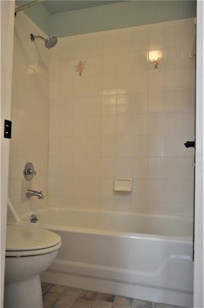 最近售出: $219,000 (2 贝兹, 2 浴室, 1056 平方英尺)