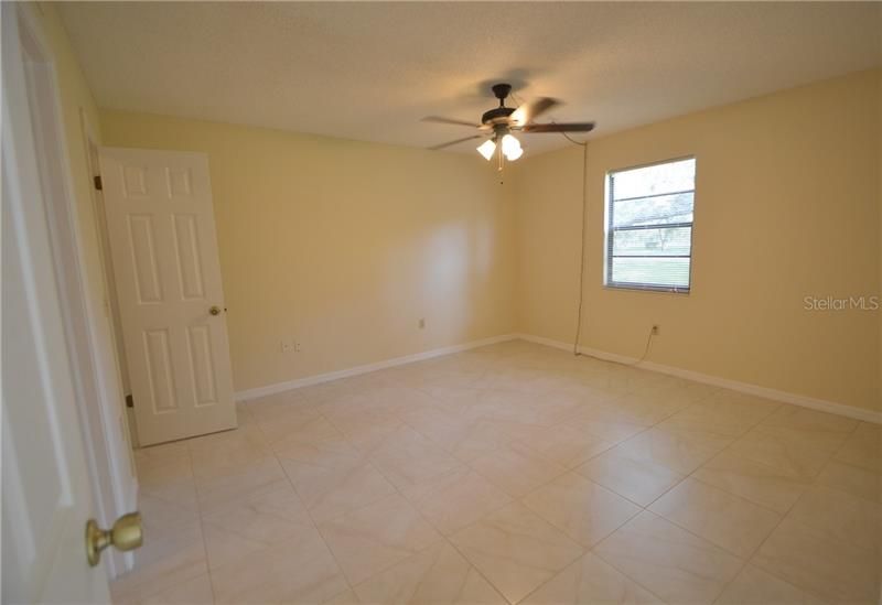 Recently Rented: $1,075 (3 beds, 2 baths, 1239 Square Feet)
