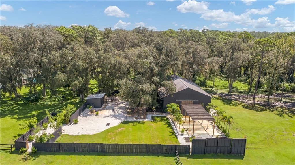 Recently Sold: $1,350,000 (4 beds, 2 baths, 6982 Square Feet)