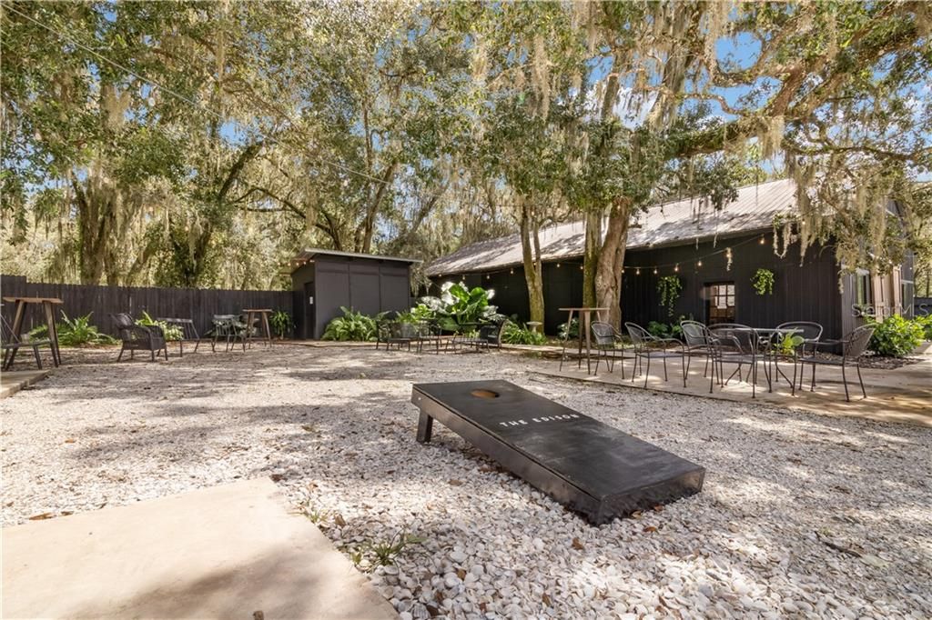 Recently Sold: $1,350,000 (4 beds, 2 baths, 6982 Square Feet)