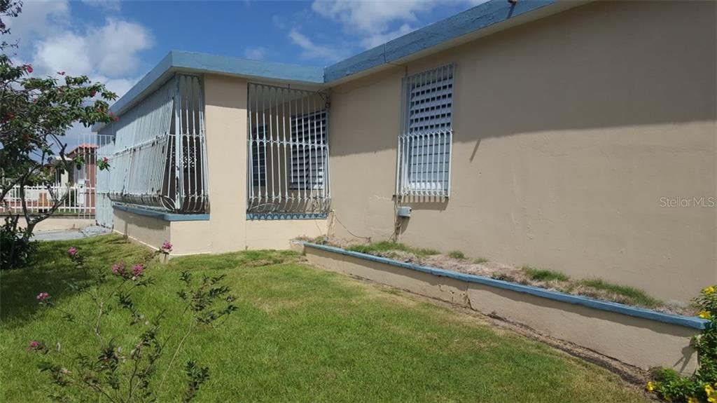 Vendido Recientemente: $84,500 (3 camas, 1 baños, 800 Pies cuadrados)