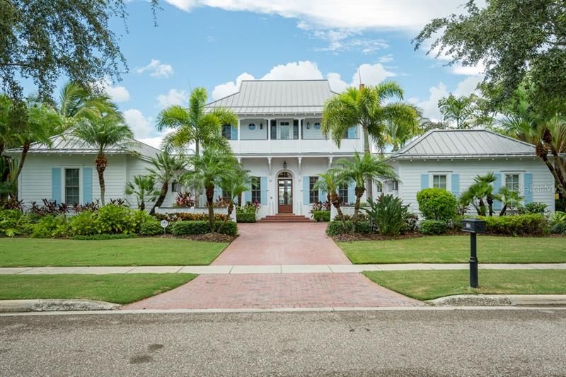Recently Sold: $1,575,000 (5 beds, 4 baths, 4691 Square Feet)