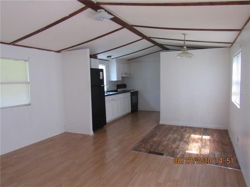 Recently Rented: $875 (2 beds, 2 baths, 924 Square Feet)