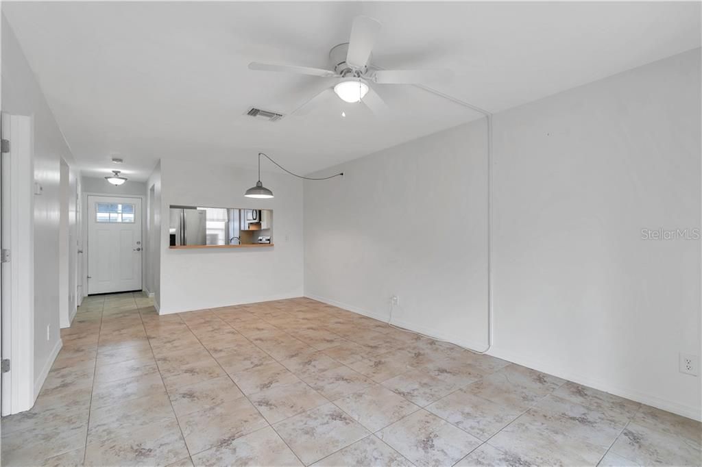 Recently Sold: $82,500 (2 beds, 1 baths, 792 Square Feet)