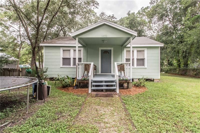 Recently Sold: $124,900 (2 beds, 1 baths, 896 Square Feet)