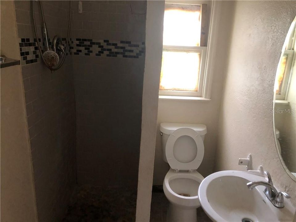 Vendido Recientemente: $59,900 (2 camas, 1 baños, 672 Pies cuadrados)