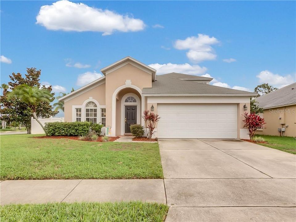 Недавно продано: $290,000 (4 спален, 3 ванн, 2078 Квадратных фут)