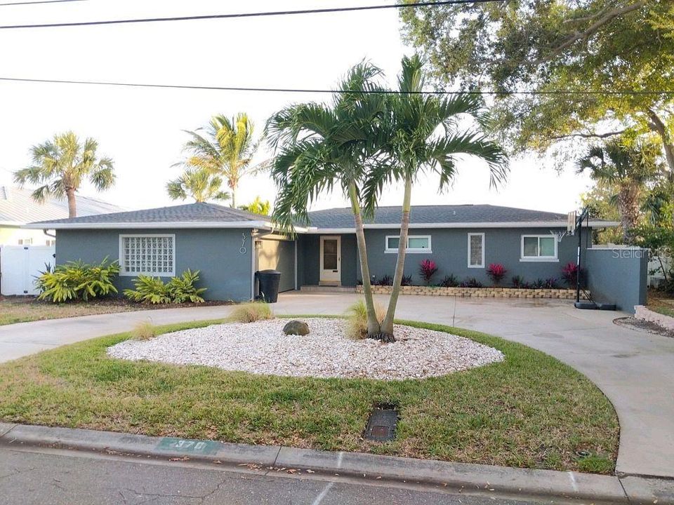 Recently Sold: $803,700 (3 beds, 2 baths, 1600 Square Feet)