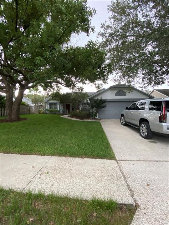 Recently Sold: $329,900 (3 beds, 2 baths, 1904 Square Feet)